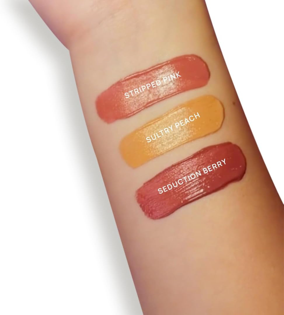 Revolution Pro- Iconic Matte Cream Blush- Wand Stripped Pink | Lightweight Formula |Buildable & Blendable |Soft-Focus Matte Effect |Easy-To-Use Wand Applicator | 15Ml